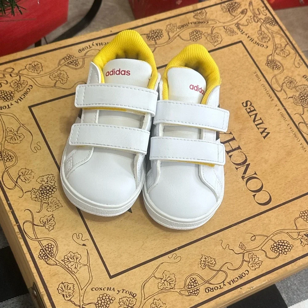 Adidas Kids White and Yellow Mickey Mouse Sneakers - Picture 9 of 16